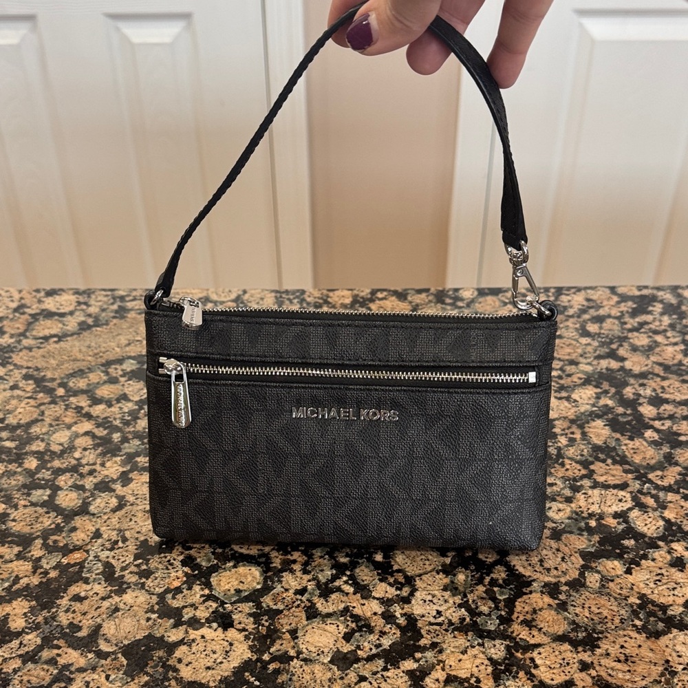 Michael Kors Jet Set Black Wristlet